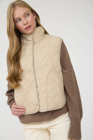 SNAP BUTTON PUFFER VEST
