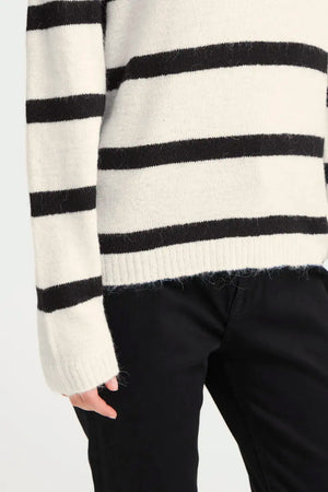IHKAMARA Pullover(.B&W Stripe)