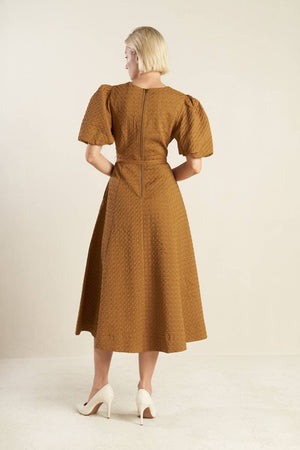 A textured woven midi dress ( Camel )