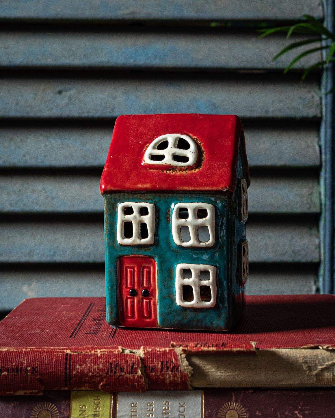 Bright Blue/Red Tealight House