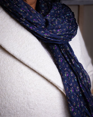 Floral Pattern Ruched Scarf