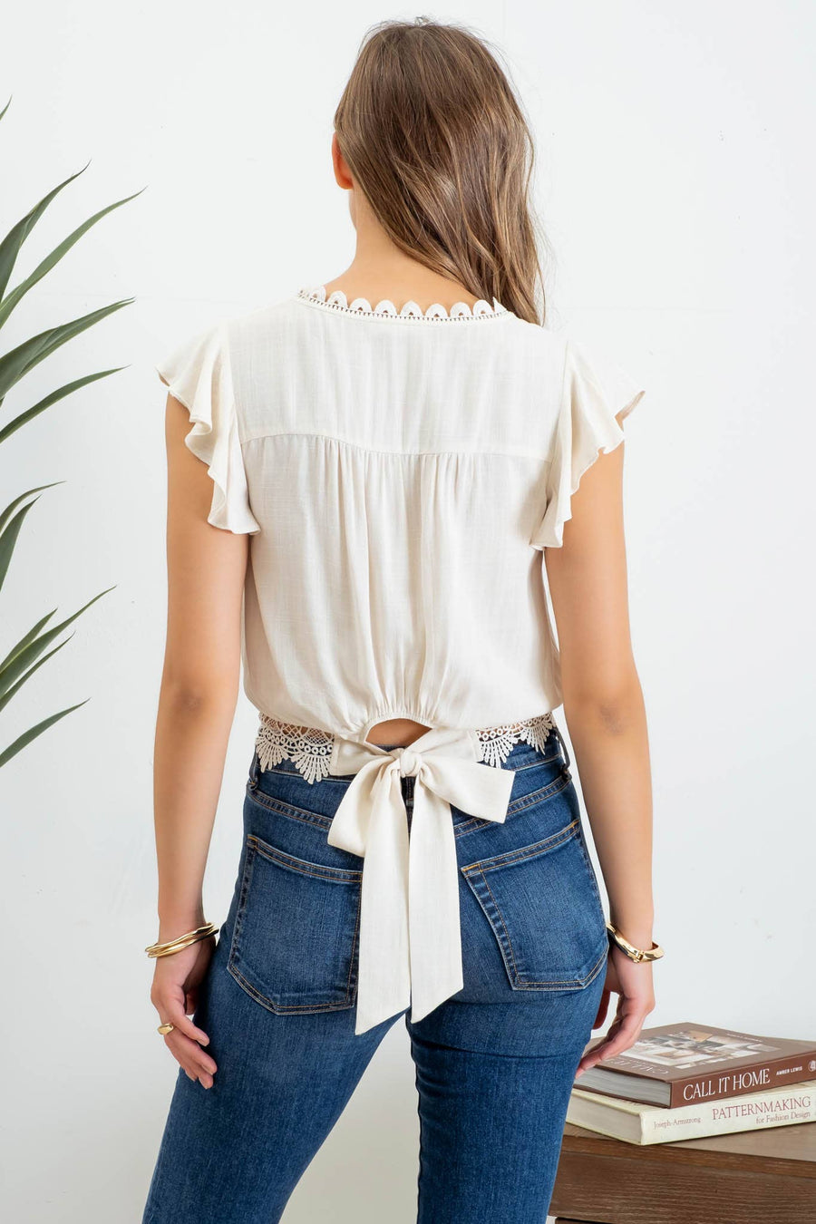 SCALLOP LACE TRIM BACK TIE CROP TOP